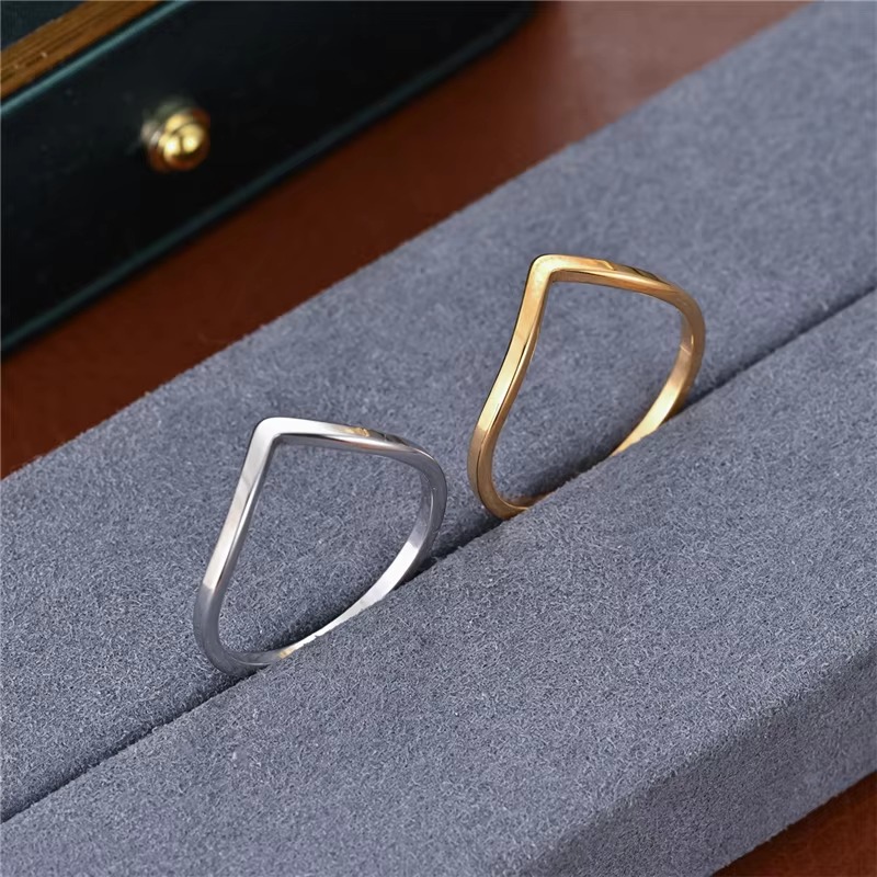 Anillo Minimalista Irregular e - Minimalist Ring Stackable reseña y precio